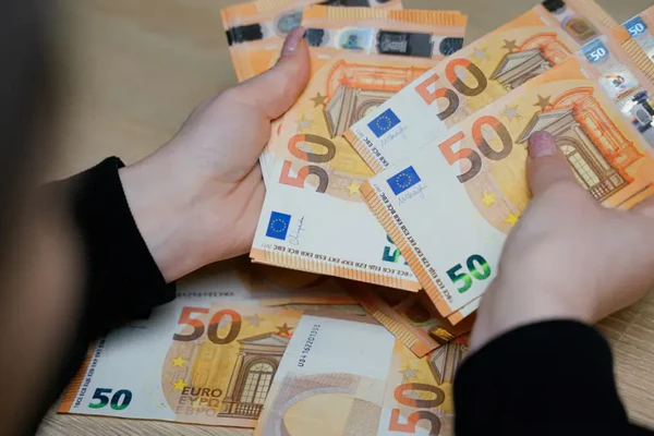 Актуальний курс валют у Хусті на 4 березня 2026 року